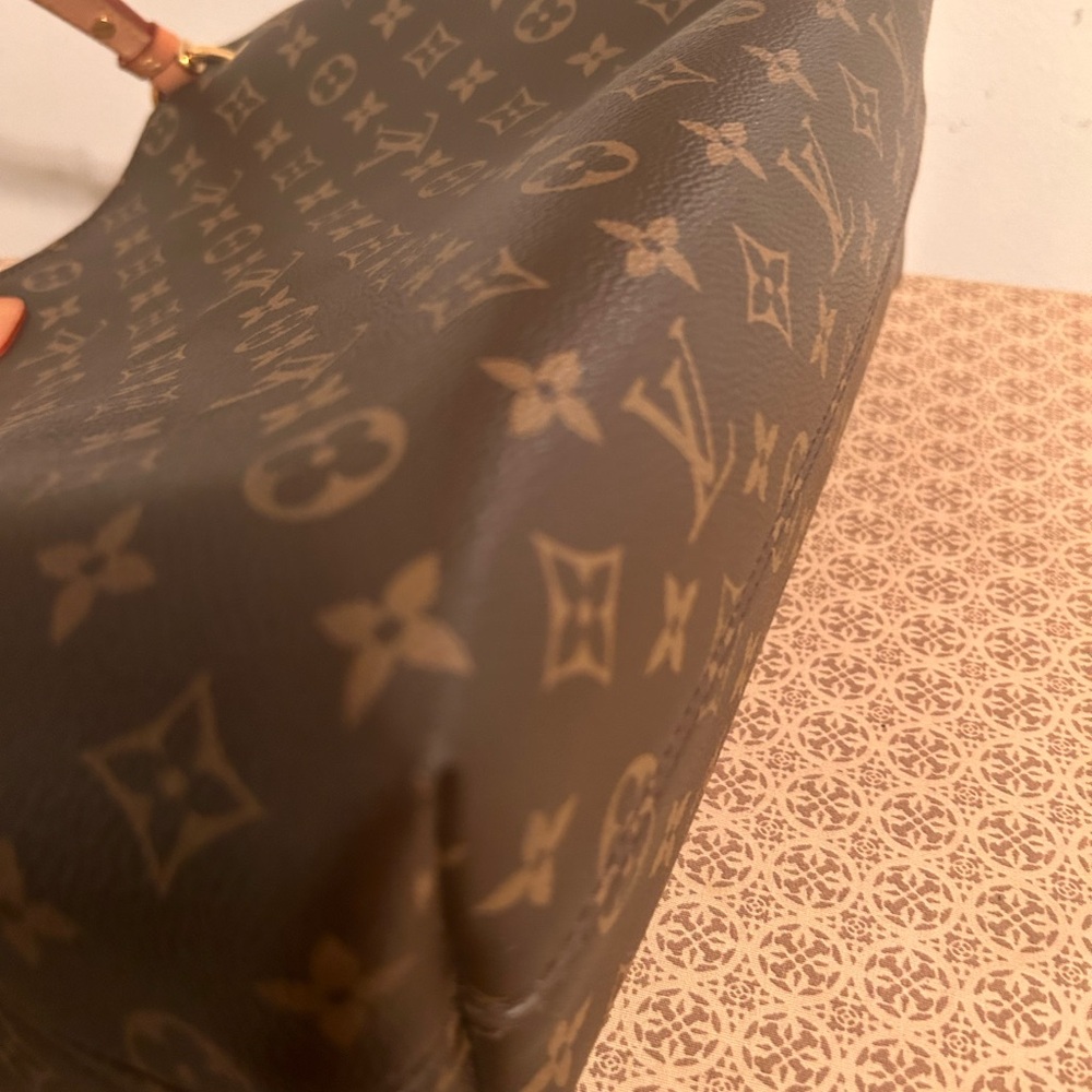 Louis Vuitton Graceful Bag ( Authentic) - Picture 10 of 14